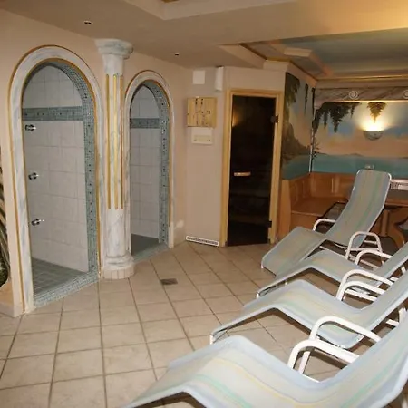 Stoanerhof Hotel 3*