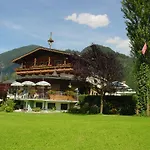 Stoanerhof מלון
