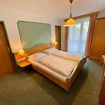 Stoanerhof מלון 3*
