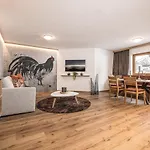 Stoanerhof מלון 3*