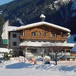 Stoanerhof מלון 3*